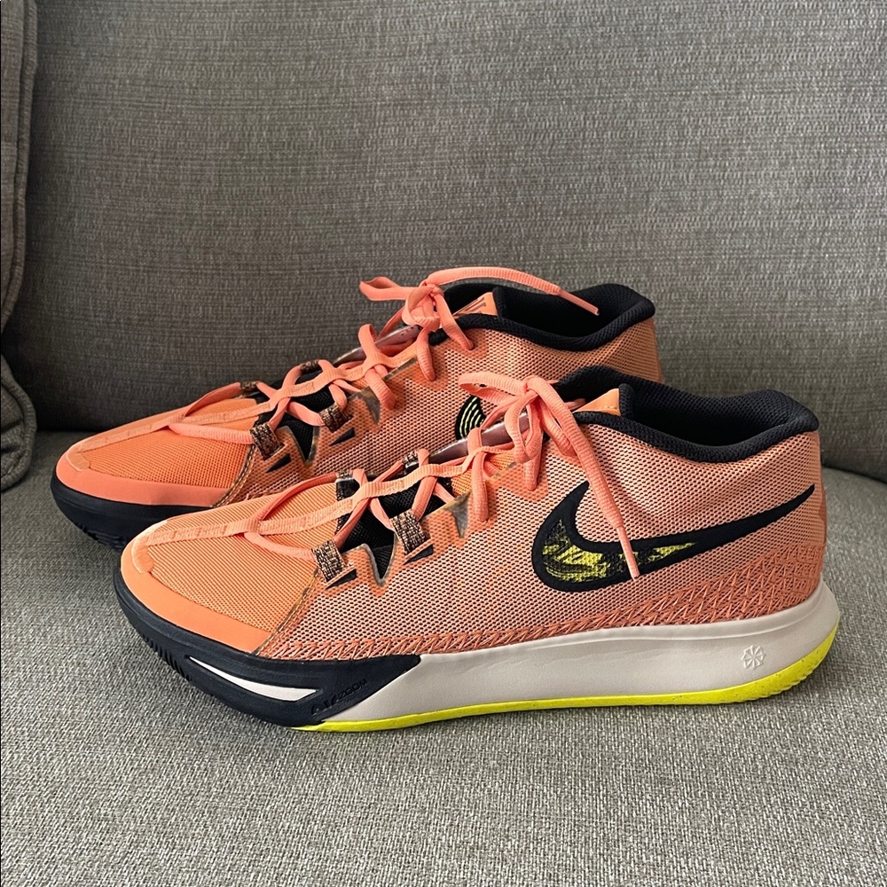 Men’s Nike Kyrie Flytrap 6
